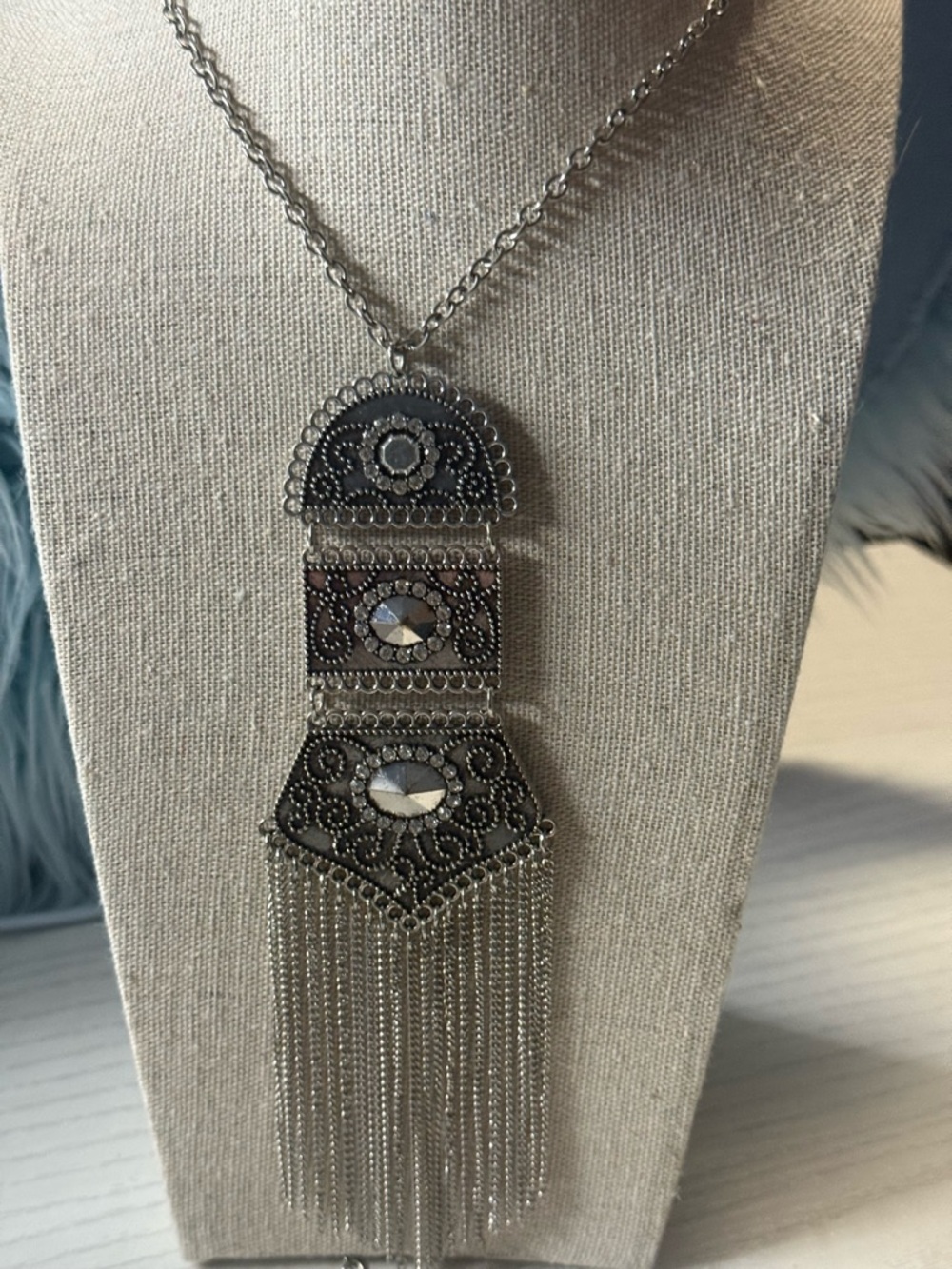 Silver Fringe Pendant Necklace - Elegant Women's Jewelry